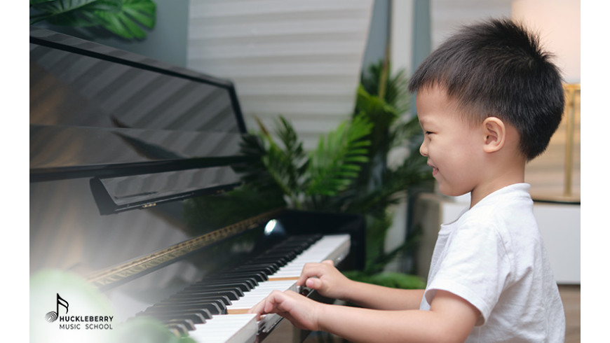 How Early to Start Piano Lessons and Nurture a Love for Music